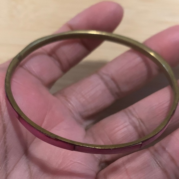 Pink Shell Bangle Bracelet - Picture 2 of 3